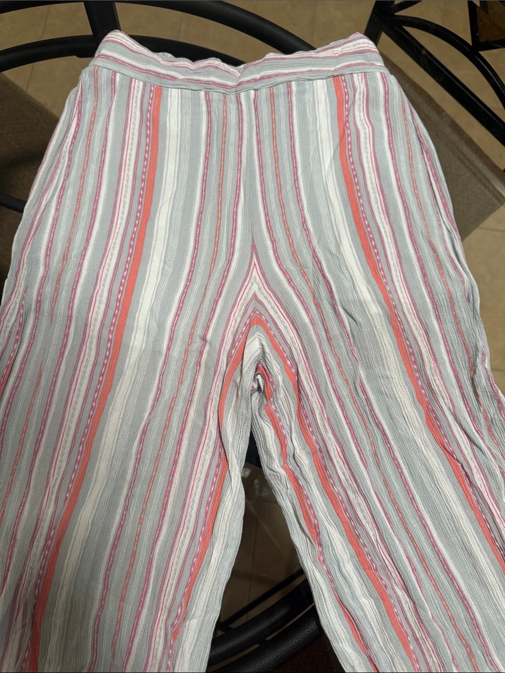 Francescas Lightweight Linen-Blend Pants in Coral & Light Gray